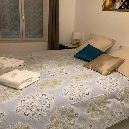 Studio Au Coeur De La D'arles Apartment *